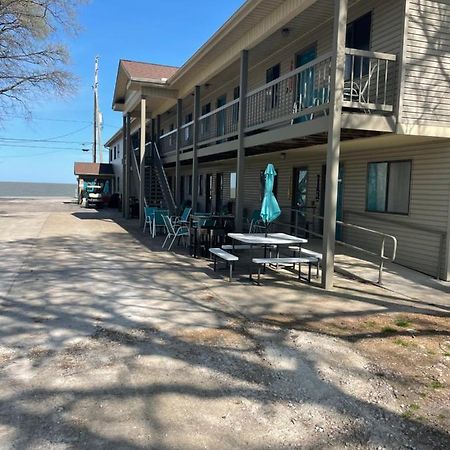 Lake Point Motel Marblehead Exterior foto